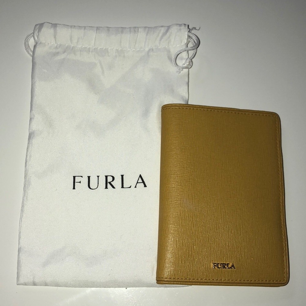 furla passport holder